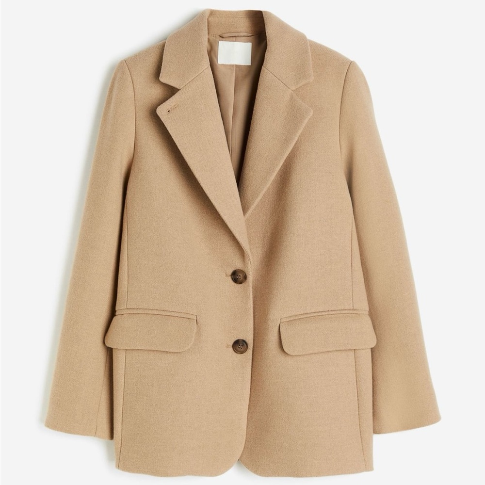 Classic oversized blazer with a touch of wool